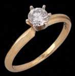 טבעת זהב 10K, עיגול משובץ חציו יהלומים, חציו השני אבני