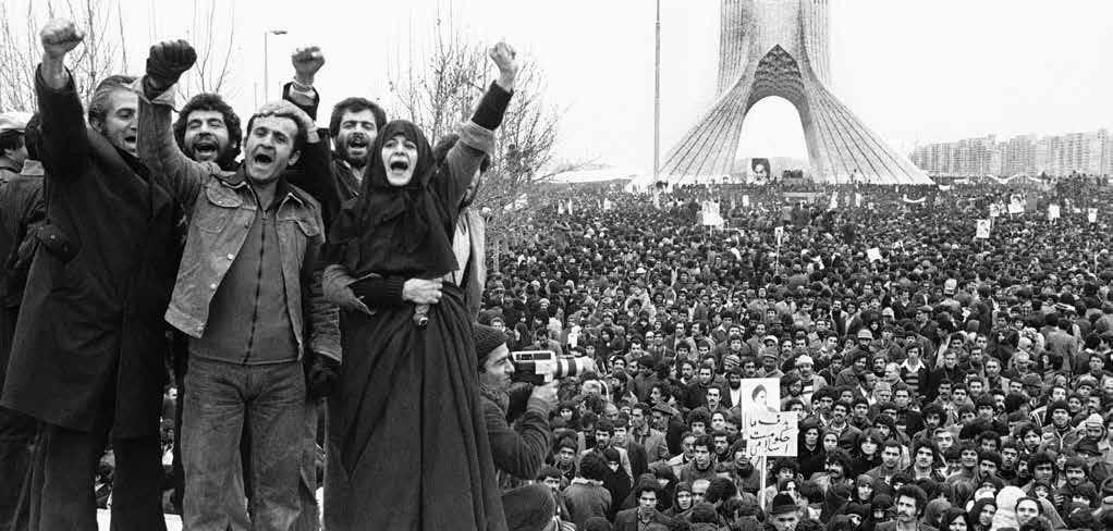 מהפכת חומייני באיראן )1979(. תרחישי סיכול הם כלי ארגוני לבירור ולפירוש אותות חלשים, כדי לאפשר התארגנות מוקדמת לקראת הפתעה, אם תבוא החלטה אם לייצר / לא לייצר "התרעת איום".