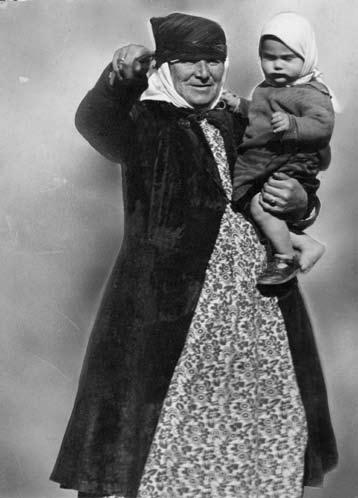 114 רונה סלע חברתה מילדות אלן רוזנברג סטודיו לצילום ילדים בשם "אישון" )תמונה 7(.