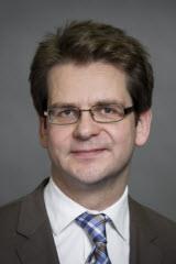 THORBEN ALBRECHT Permanent State Secretary at the Federal Ministry of Labour and Social Af fairs Date of Birth: 2 February 1970 Place of Birth: Lüneburg Place of Residence: Berlin EDUCATION: