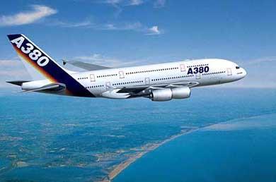 מטוס הנוסעים החדיש ביותר בעולם בינואר 2005 נערך בצרפת טקס ההשקה של מטוס הנוסעים הגדול ביותר בעולם, מטוס איירבוס 380-A.
