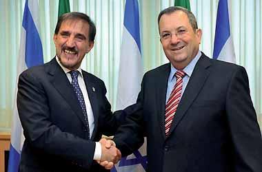15 Qui Intensa cooperazione nel settore della Difesa La cooperazione tra Italia e Israele nel settore della Difesa ha vissuto un anno particolarmente intenso.