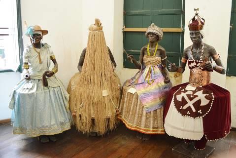 העבדים שנטמעו בעיר ילדו ואף הביאו לעיתים צאצאי תערובת, בגווני צבע וצורות פנים ייחודיות ויפות. צאצאים אלו נטמעו במקום לאורך השנים.