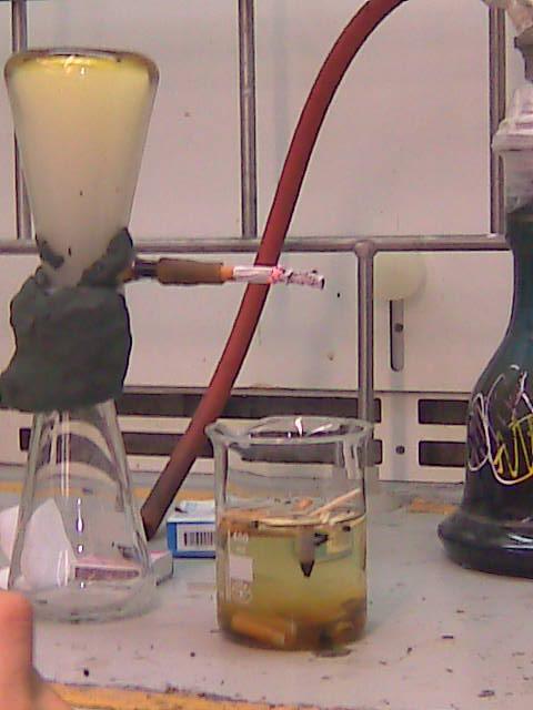 בדיקת החלקיקים המוצקים בעשן החומר ניקוטין נמצא בפאזה המוצקה