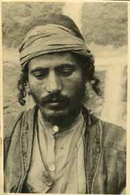 Persian, Sefardic, Theman, Yemenite. 8.5X6cm. Good condition. Opening Price: $1500 186. תצלומים מאת אפרים משה ליליאן תשעה-עשר תצלומים מקוריים מאת אפרים משה ליליאן.