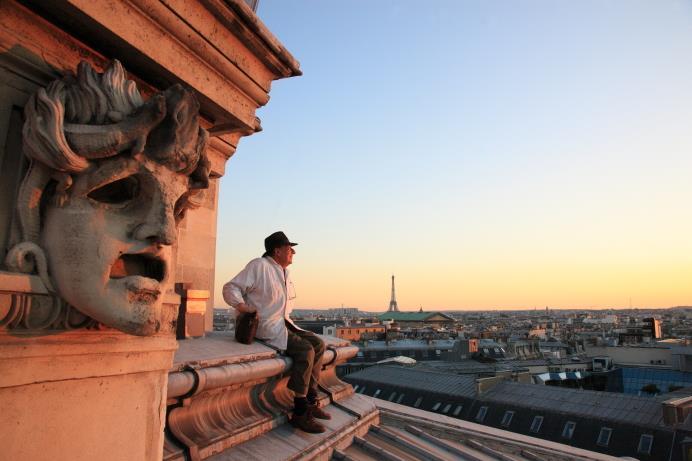 ג'אן פוקטון דבוראי על בית האופרה גרנייה בפריז ב 20 שנה