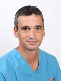 ד"ר אורי הוכוולד מרצה קליני - צוות בתי חולים מסלול קליני תואר ראשון (בהצטיינות):