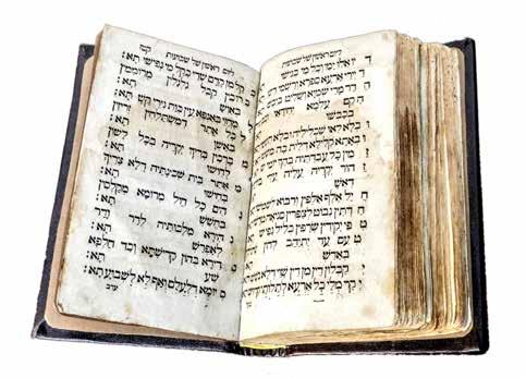 Tikkun Leil Shavu ot and Hoshana Rabba - Printed by Rabbi Moshe Av Beit Din of Slavita 1818 Shavu ot and