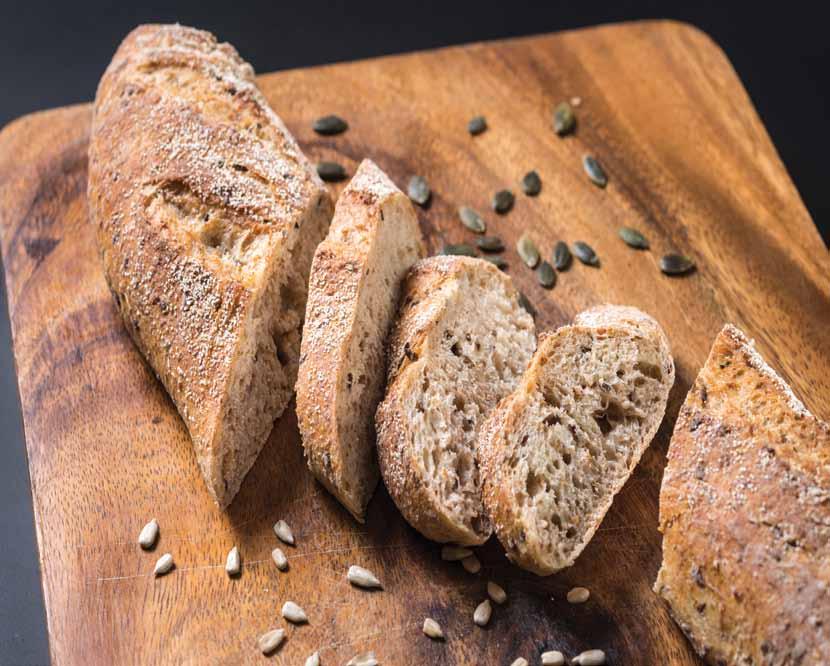 רוסטיק rustic סדרת רוסטיק היוקרתית כוללת באגטים, לחמים ולחמניות המיוצרים תוך כדי לישה איטית ונאפים בתנור אבן, לפי מתכון צרפתי
