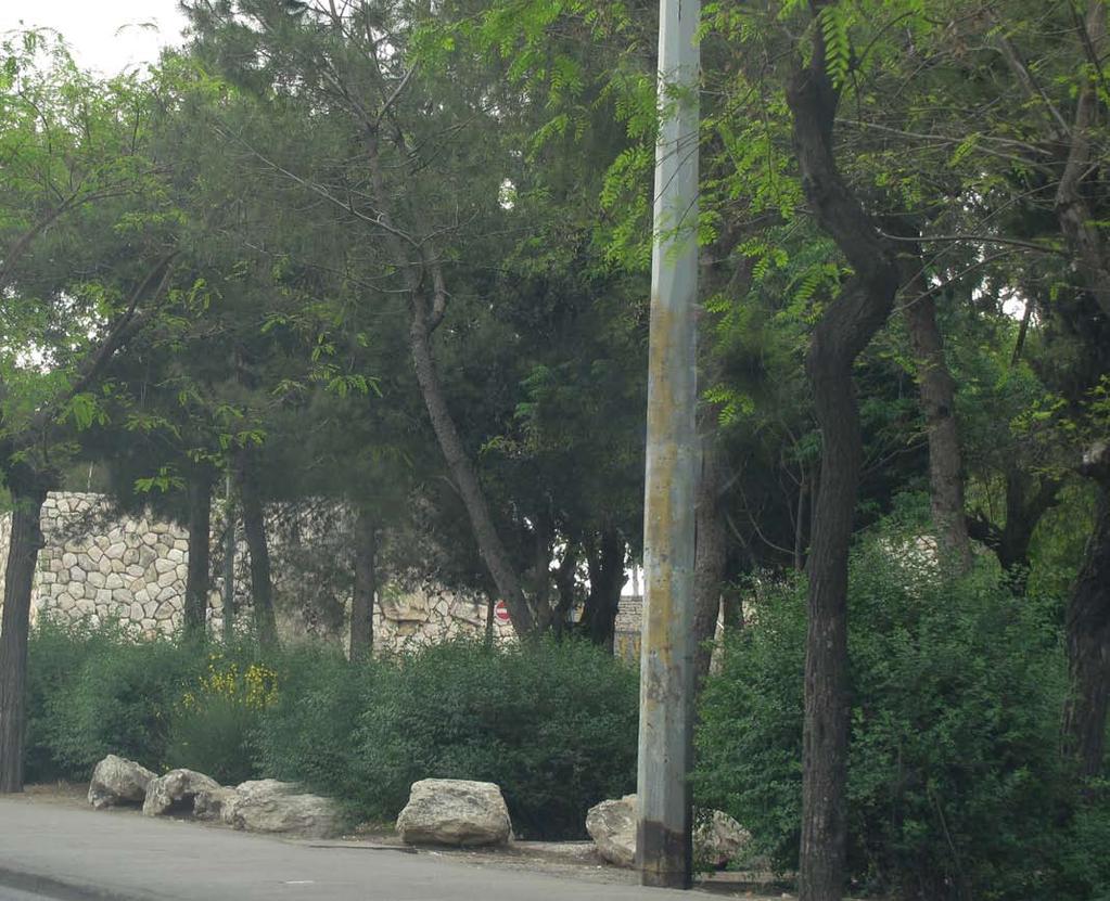 הפעמון מצב קיים הארכיון הציוני القدس مسرح مسرح Zionist Archives PD05 שלט הדרכה לאתר שהגישה אליו היא רגלית רחוב