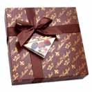 בונבוניירות גונץ - פרלינים באריזת מתנה צהובה גונץ - פרליני לבבות באריזת מתנה אדומה גונץ - פרלינים באריזת מתנה )קופסא גבוהה(
