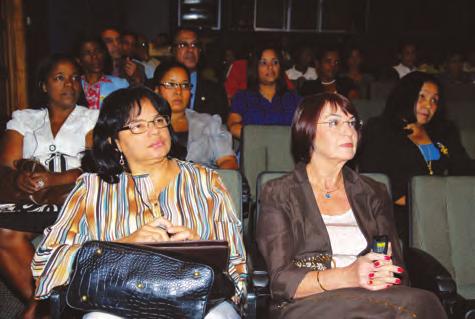 בחודש מרס 2011 השתתפו שלושה אנשי הכשרת מורים מהרפובליקה הדומיניקנית בסיור לימודי שקיים מכון מופ ת בנושא של שילוב טכנולוגיות בחינוך.