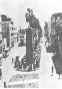 שדרות ירושלים בשנת 1915 הוקמו שדרות המושל ידי על ירושלים בניסיון בק, חסן יפו של הטורקי שדרות את לחקות רוטשילד שסללו היהודים באותה אביב. בתל תקופה השדרה בלב נסללה הפרדסים ששכנו צורך.