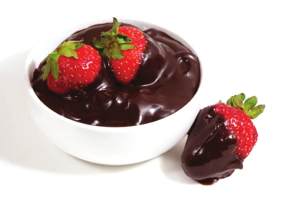 תותים מצופים שוקולד של הדיאטנית ענת תבור 1 קופסת תותים שטופים 100 גרם שוקולד מריר )אם רוצים שברי בוטנים טבעיים( 1. ממיסים את השוקולד במיקרוגל )כדקה וחצי, תלוי בעוצמתו(. 2.