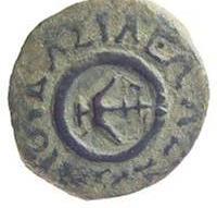 טביעת הישבון מעידה שמטבעות עם טביעת קרני שפע/כתובת בעברית עתיקה קדמו לטביעת מטבעות כוכב/עוגן.