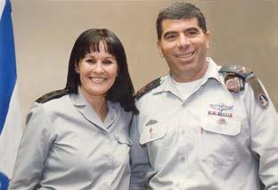 טראומה לאומית אשר לבעלי תפקידים שאינם מקצועיים - אני רואה זכות להעסיק פורשי צה"ל, אבל רק אם הם מתאימים לפחות כמו כל מועמד אחר.