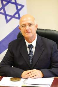 שיתוף הפעולה החל למעשה כבר במהלך שנת 2013, עת הופקה כתבה על האירוע בו כיכב הזמר שלמה ארצי, אותו ארגן "חבר" באשדוד ובו נטלו חלק מאות חברים )מגזין "וידאו צוות" 72 ביוטיוב(.