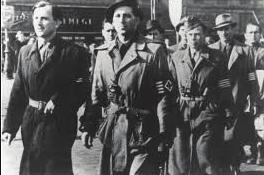 ב- 15 באוקטובר 1944, זמן קצר לאחר הודעתו של הורטי על פרישתה של הונגריה מחברותה בברית מדינות הציר, התרחשה הפיכה בהנהגת מפלגת צלב החץ ההונגרית, בחסות הגרמנים. מהפכת צלב החץ פחד ואימה אחזו ביהודי בודפשט.
