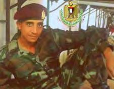 משמאל : מצטפא מחמוד צאלח, לוחם צש"פ שנהרג בלחימה באלע' וטה המזרחית ) עמוד