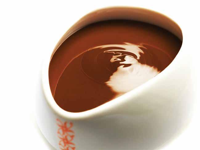 Hug Mug השוקולה של מק ברנר הוא הקפוצ'ינו של השוקולד - כו שעוצבה במיוחד לטק שתיית השוקולד.