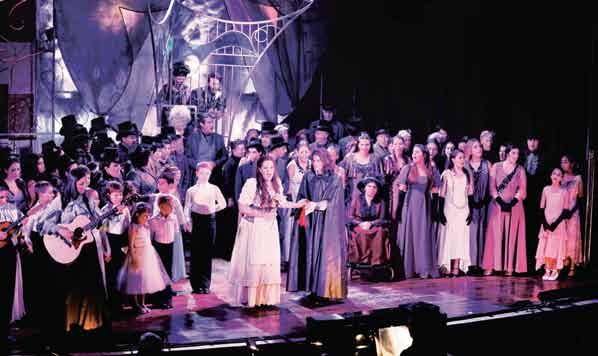 סינדרלה בקהילה. צילום יוסי צבקר האופרה הישראלית בעשייה מתמדת מאז הקמתה, מקיימת האופרה הישראלית פעילות ענפה בתחום הקהילה והחינוך.