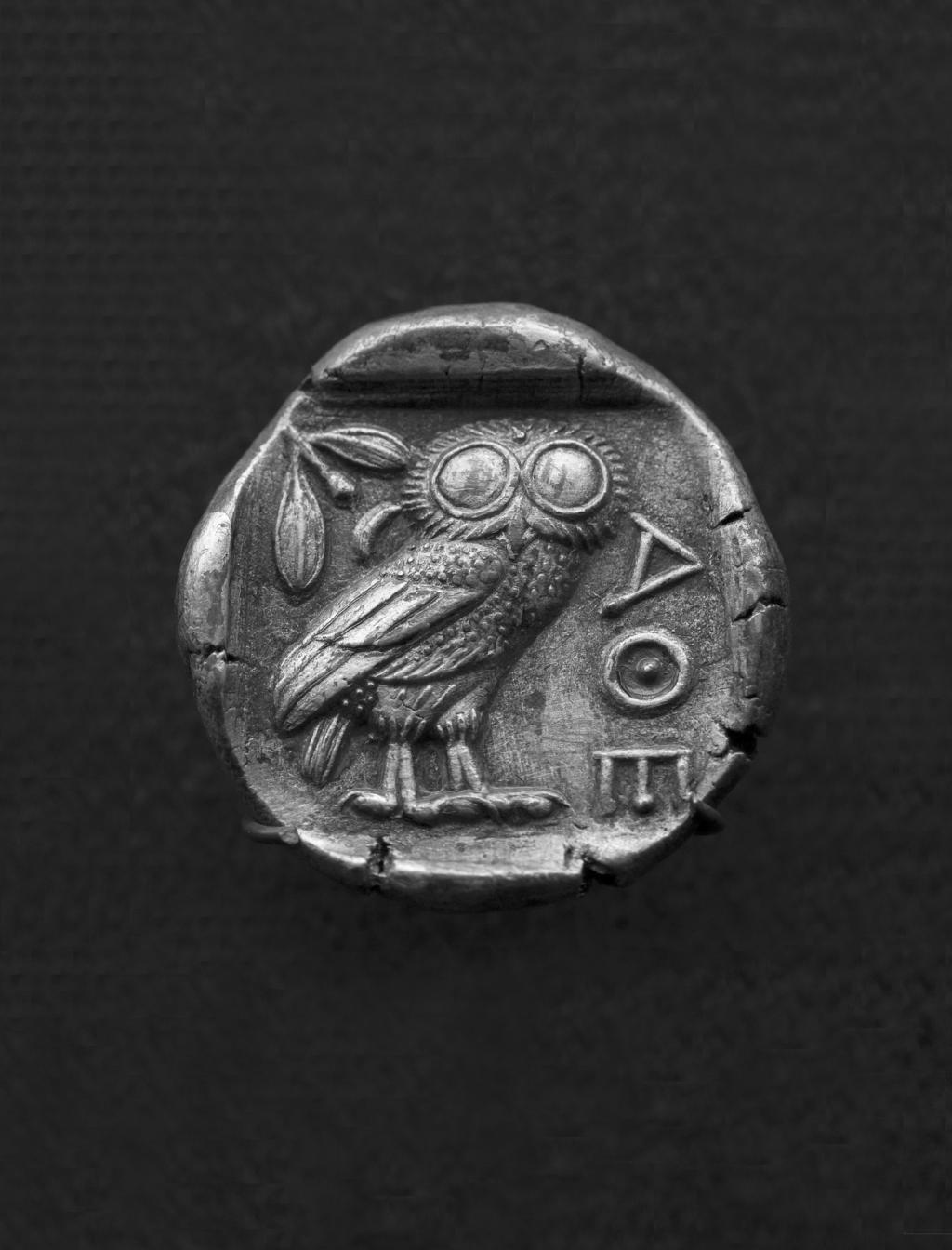 ה ינשוף של אתנה על מטבע אתונאי שערכו ארבע דרכמות, המאה