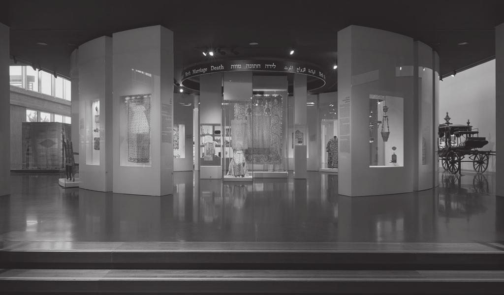 הרטוריקה הלאומית של מוזיאון ישראל: בין ציונות לישראליות 18 אולם הכניסה של האגף לאמנות ותרבות יהודית הכניסה לאגף מחייבת את המבקר לעלות במדרגות.